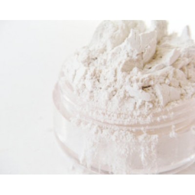 Основа за грим матова мика, бяло 5g